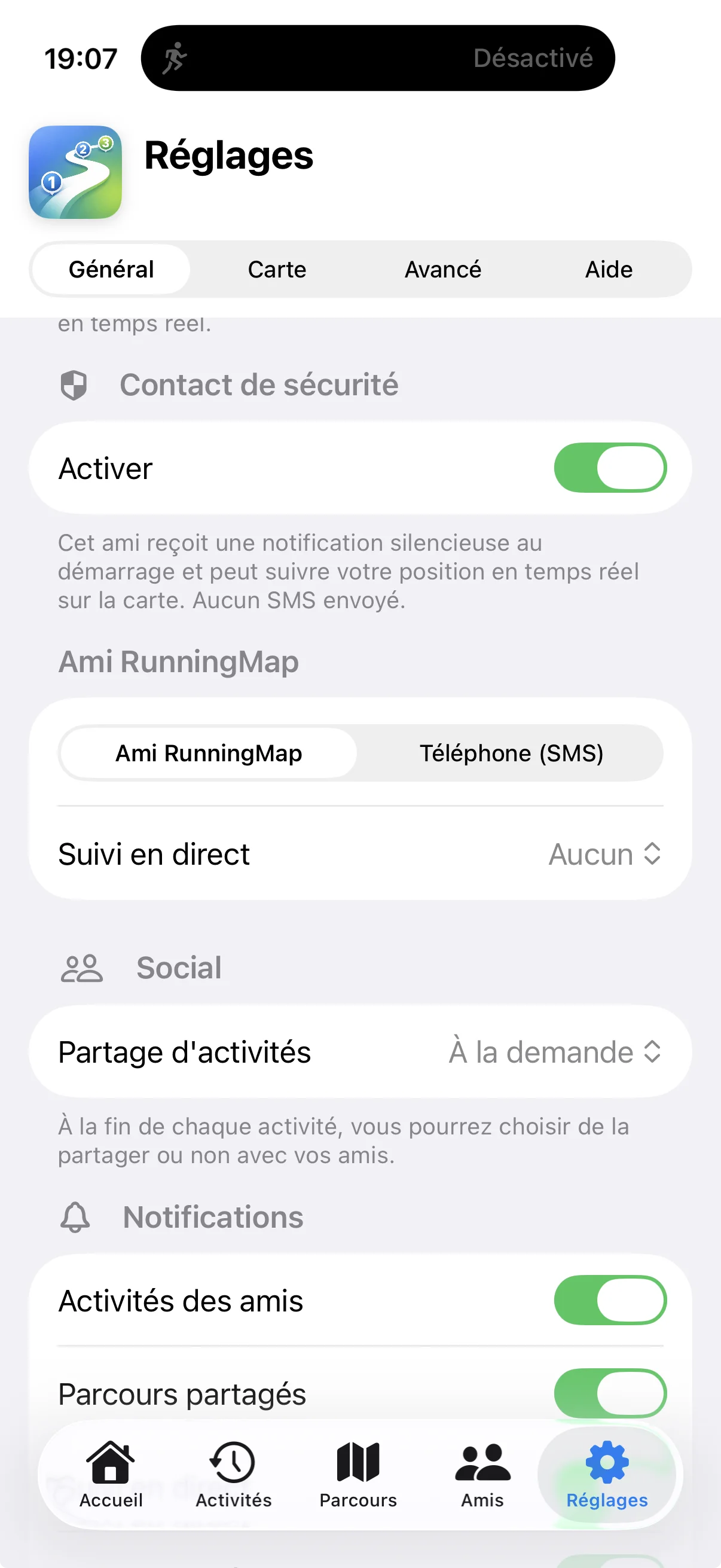 Écran Réglages → Contact de sécurité activé : bascule entre Ami RunningMap (notification silencieuse + suivi position temps réel, aucun SMS) et Téléphone (SMS au démarrage), avec champ Suivi en direct